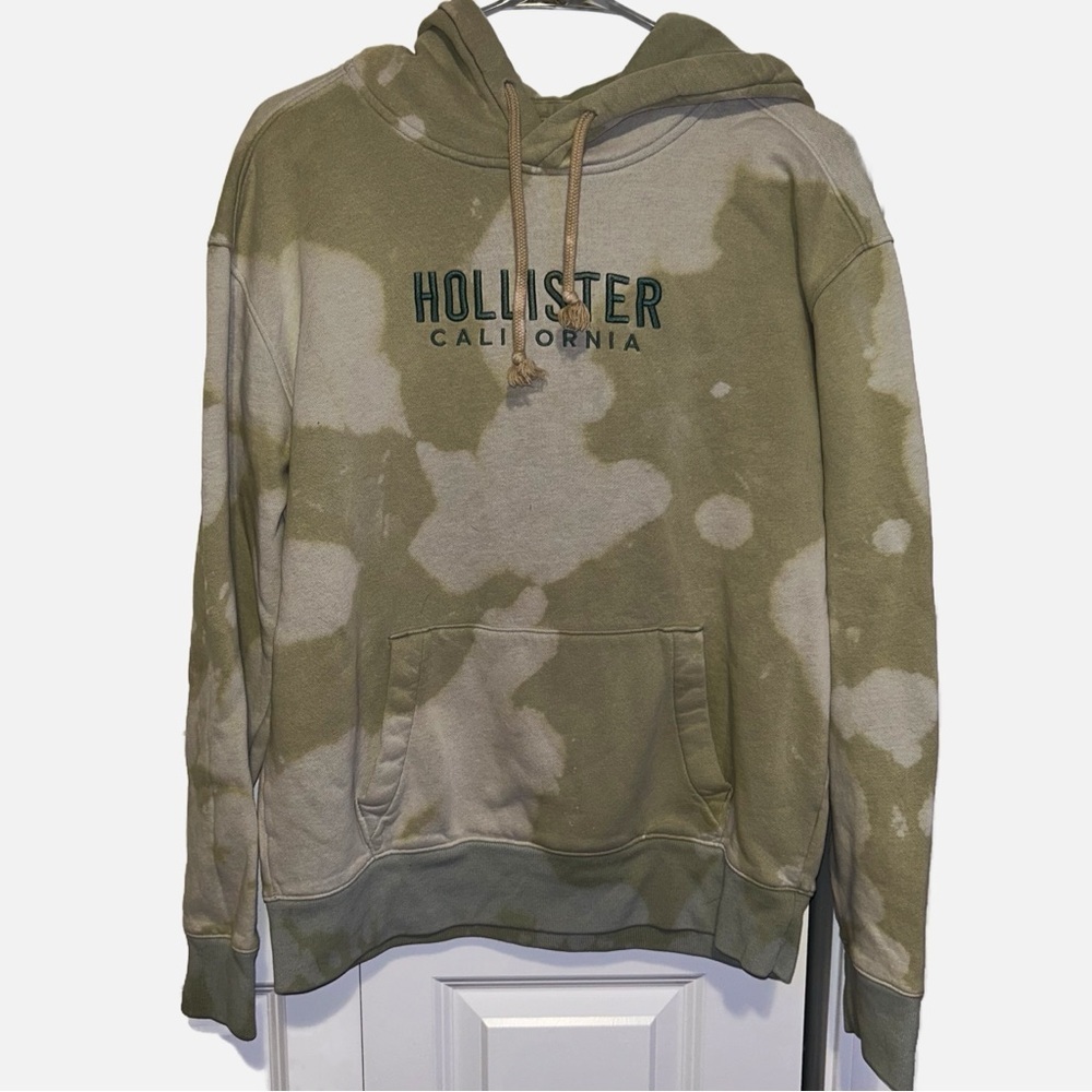 Hollister Cream and Tan Tie-dye Hoodie